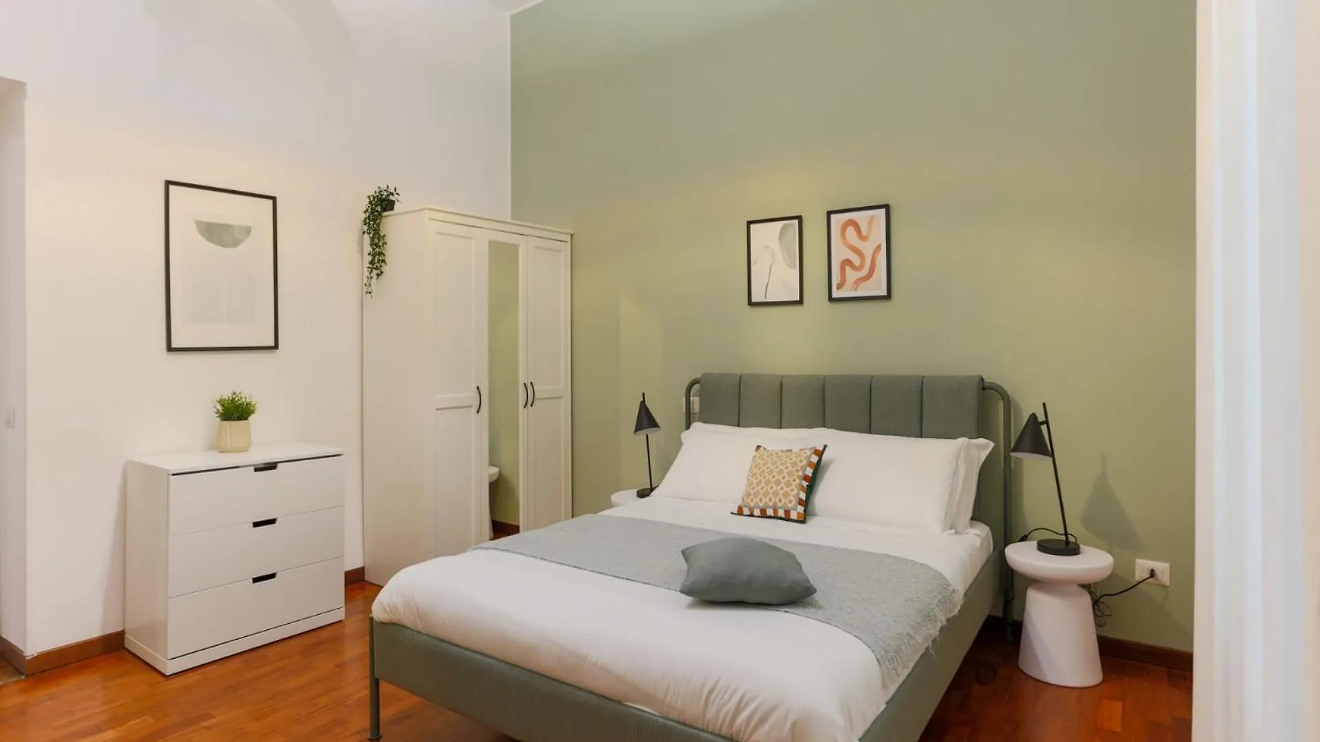 The Best Rent - Modern Two-Bedroom Apartment In Porta Romana Mailand 0*,  Italien